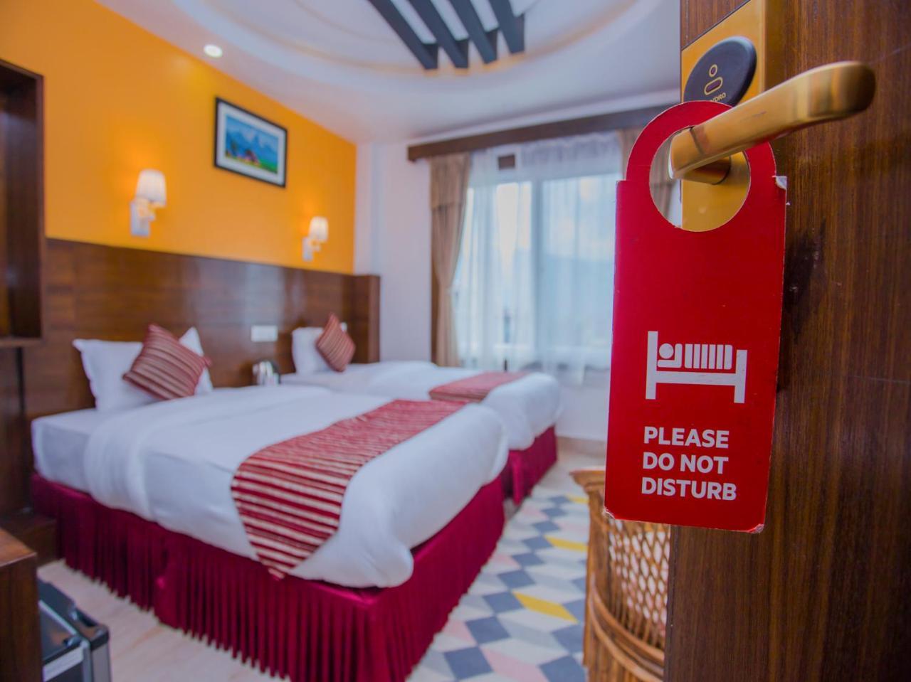 Hotel Lakeside Pvt. Ltd. Pokhara Eksteriør billede