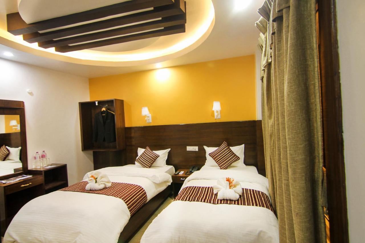 Hotel Lakeside Pvt. Ltd. Pokhara Eksteriør billede