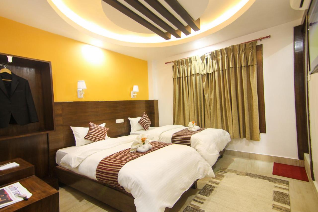 Hotel Lakeside Pvt. Ltd. Pokhara Eksteriør billede