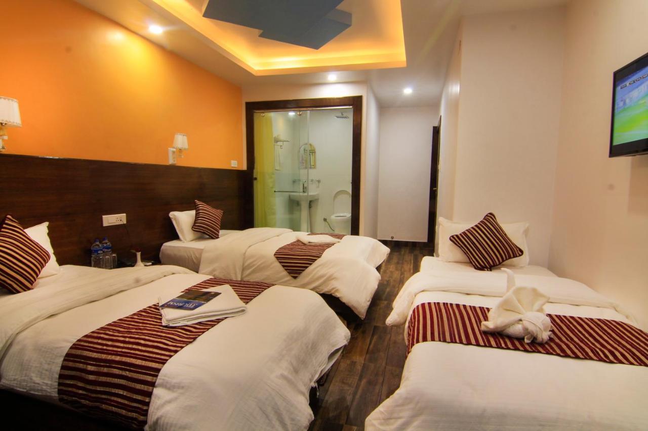 Hotel Lakeside Pvt. Ltd. Pokhara Eksteriør billede