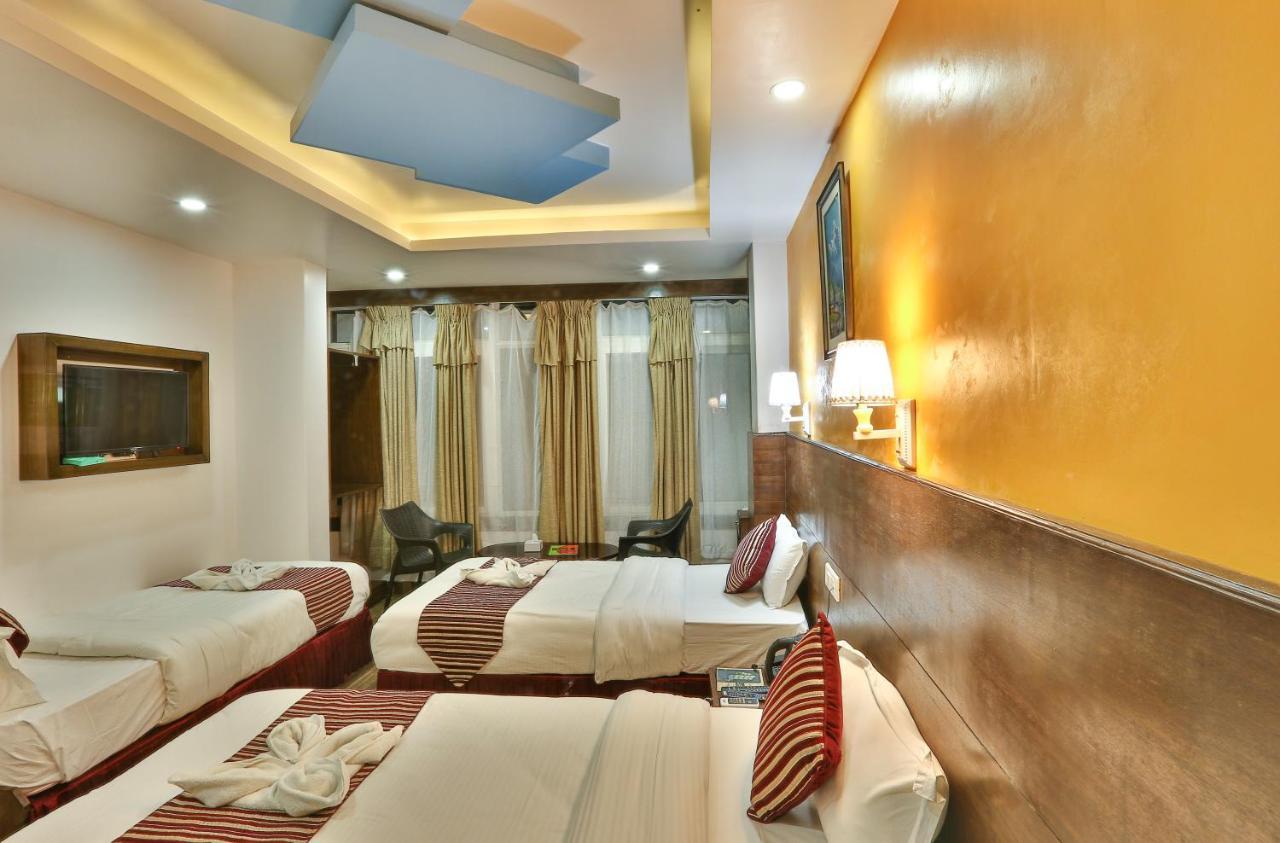 Hotel Lakeside Pvt. Ltd. Pokhara Eksteriør billede