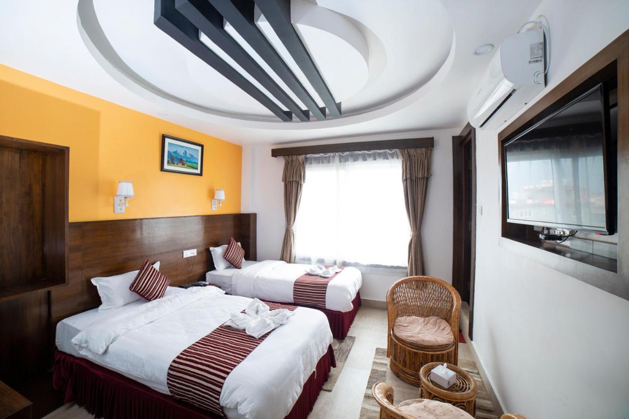 Hotel Lakeside Pvt. Ltd. Pokhara Eksteriør billede