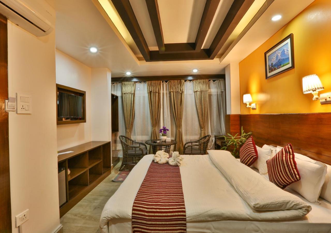 Hotel Lakeside Pvt. Ltd. Pokhara Eksteriør billede