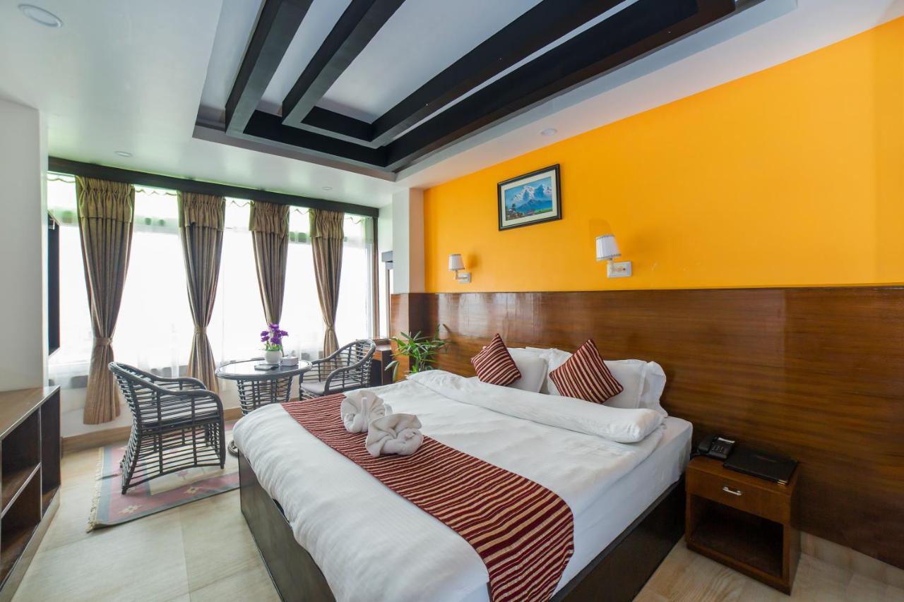 Hotel Lakeside Pvt. Ltd. Pokhara Eksteriør billede